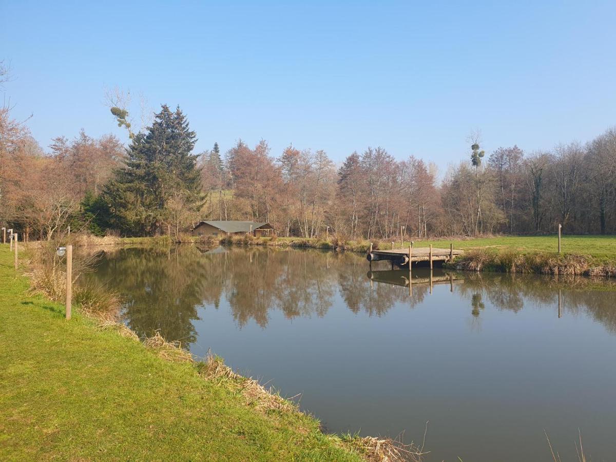 Luxury Safari Tents At Moulin Du Pommier Glamping & Camping Saulgond Exterior foto
